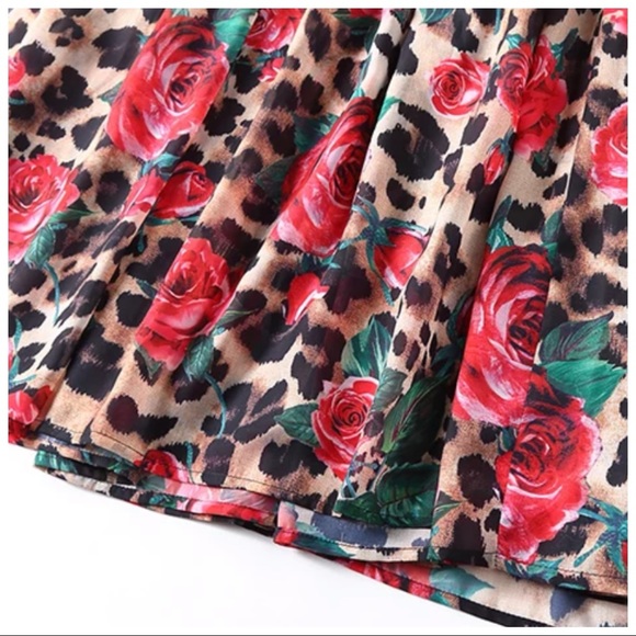🌺 The Natanalisa Gorgeous Silk Flowing Rose Print Maxi Dress - Picture 8 of 10